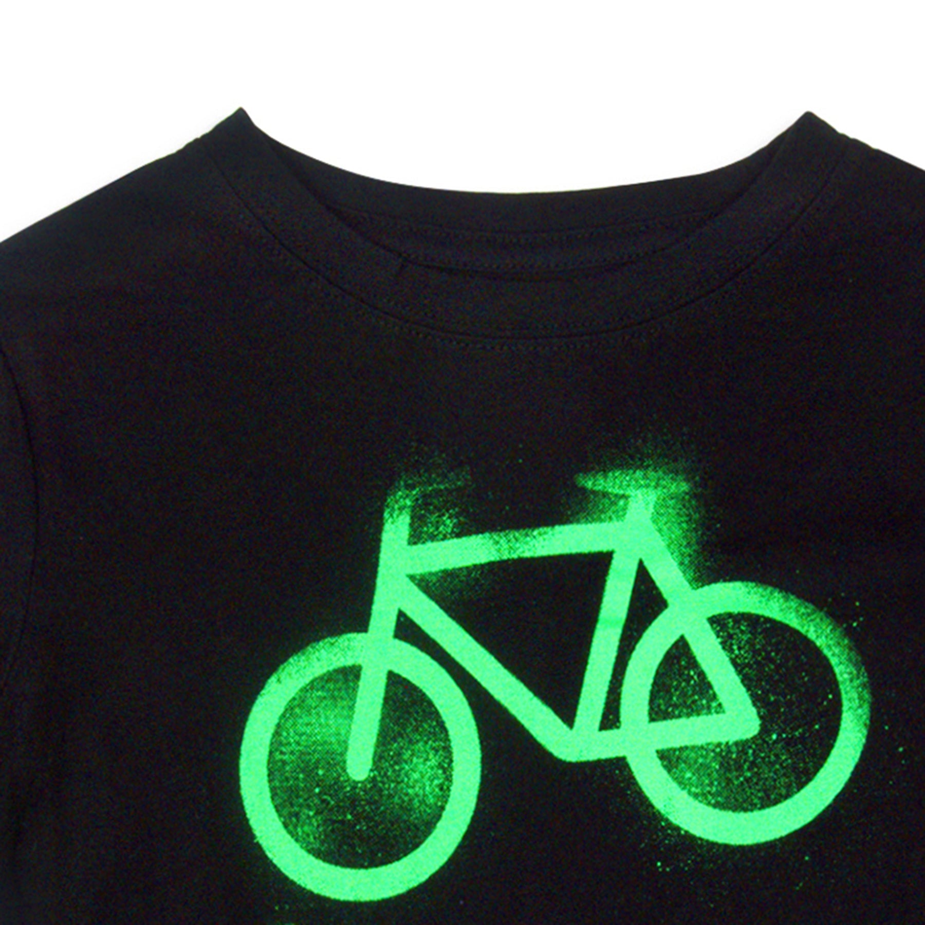 Camiseta Negra Con Bicicleta Verde